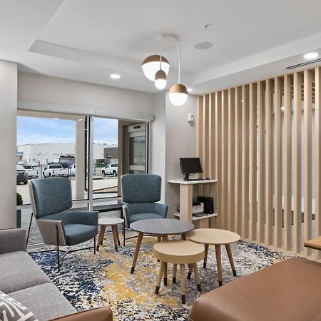 Towneplace Suites By Marriott White Hall Екстериор снимка