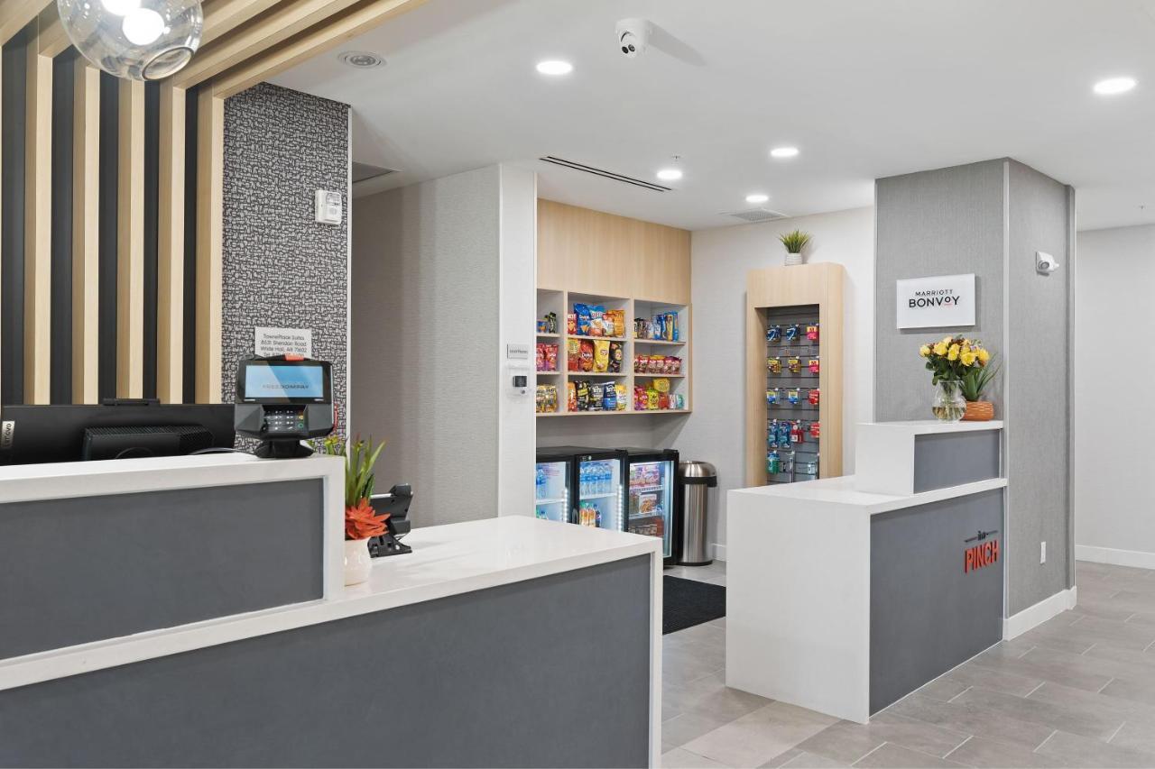 Towneplace Suites By Marriott White Hall Екстериор снимка