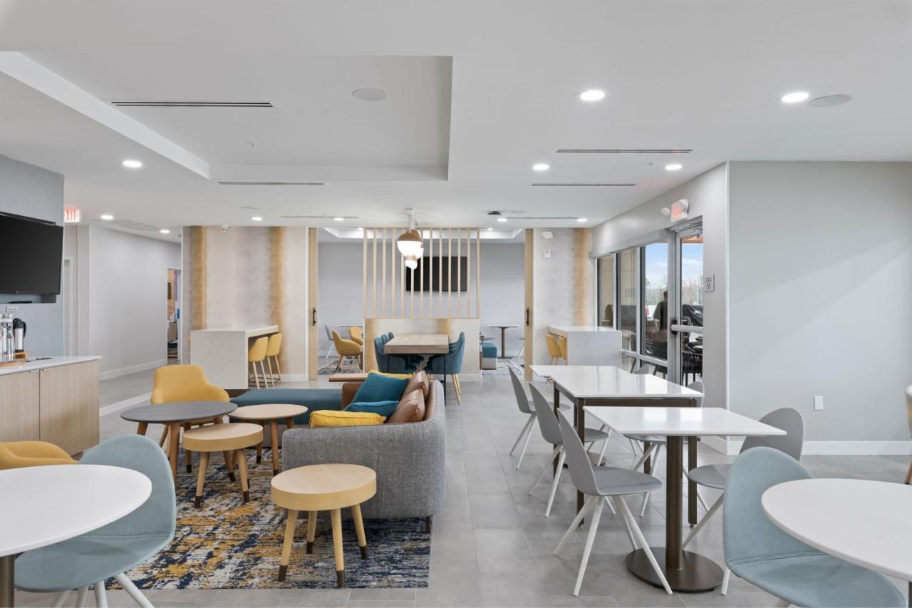 Towneplace Suites By Marriott White Hall Екстериор снимка
