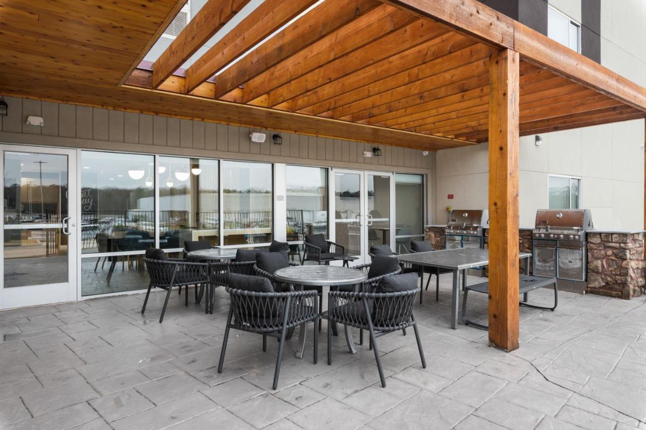 Towneplace Suites By Marriott White Hall Екстериор снимка