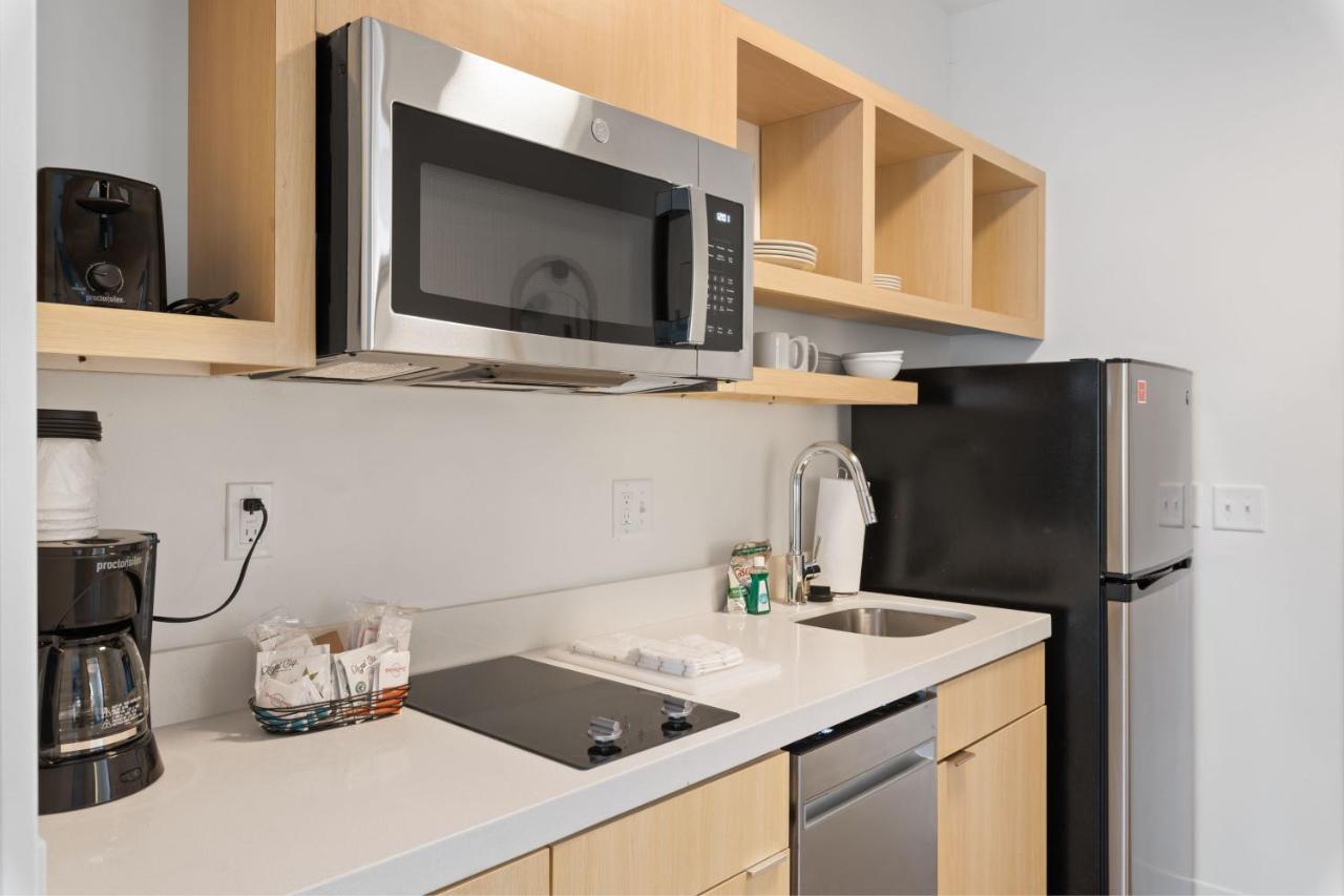 Towneplace Suites By Marriott White Hall Екстериор снимка