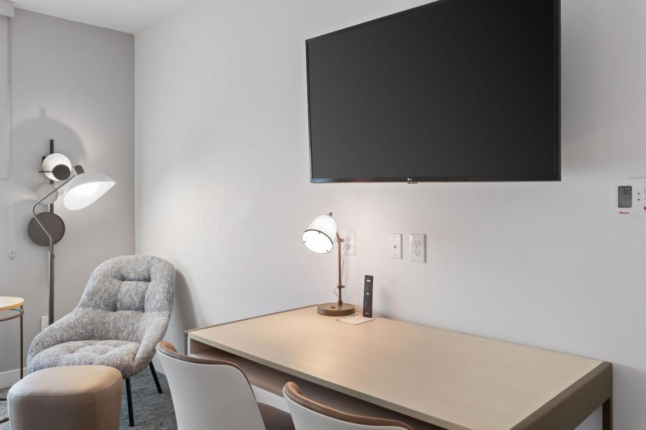 Towneplace Suites By Marriott White Hall Екстериор снимка